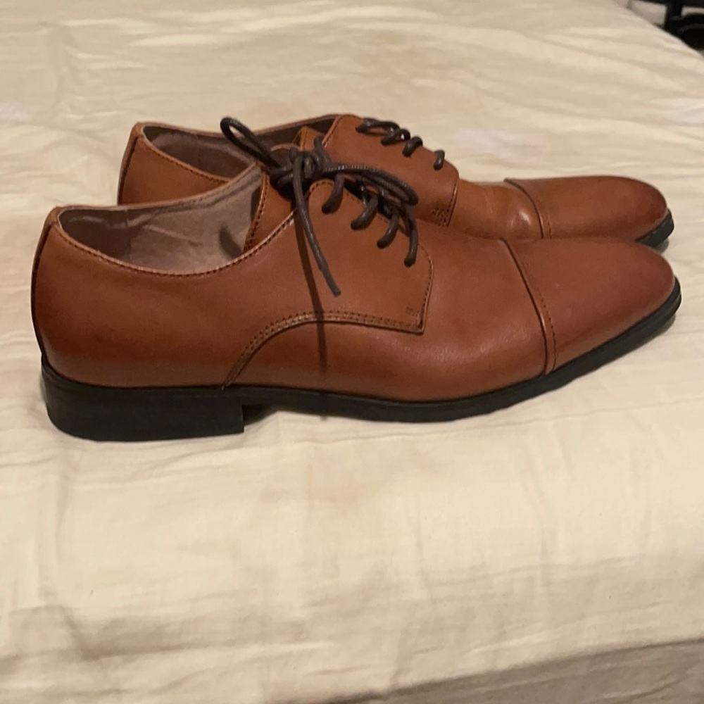 Express brown shoes size 8